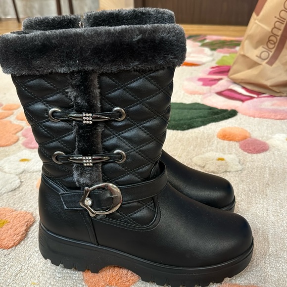 Fur trimmed Warm zipper winter boots 40 - Picture 1 of 9